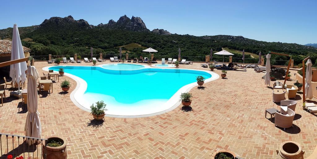 Felix Hotels - Country Resort Parco Degli Ulivi Arzachena Dış mekan fotoğraf